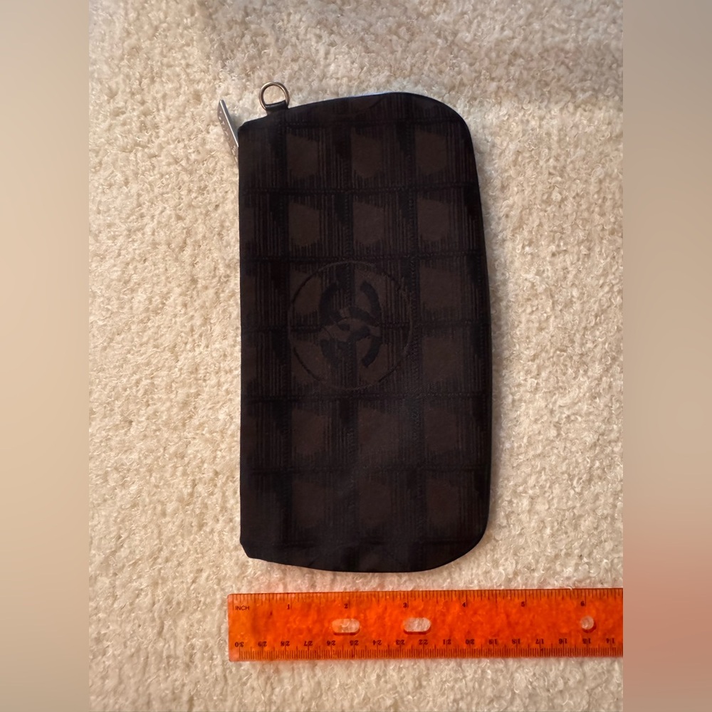 Authentic Chanel New Travel Line Pouch/Wristlet with CC - Picture 9 of 9